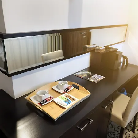 Corso Boutique 4* גיולה