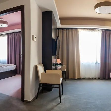 מלון Corso Boutique 4*
